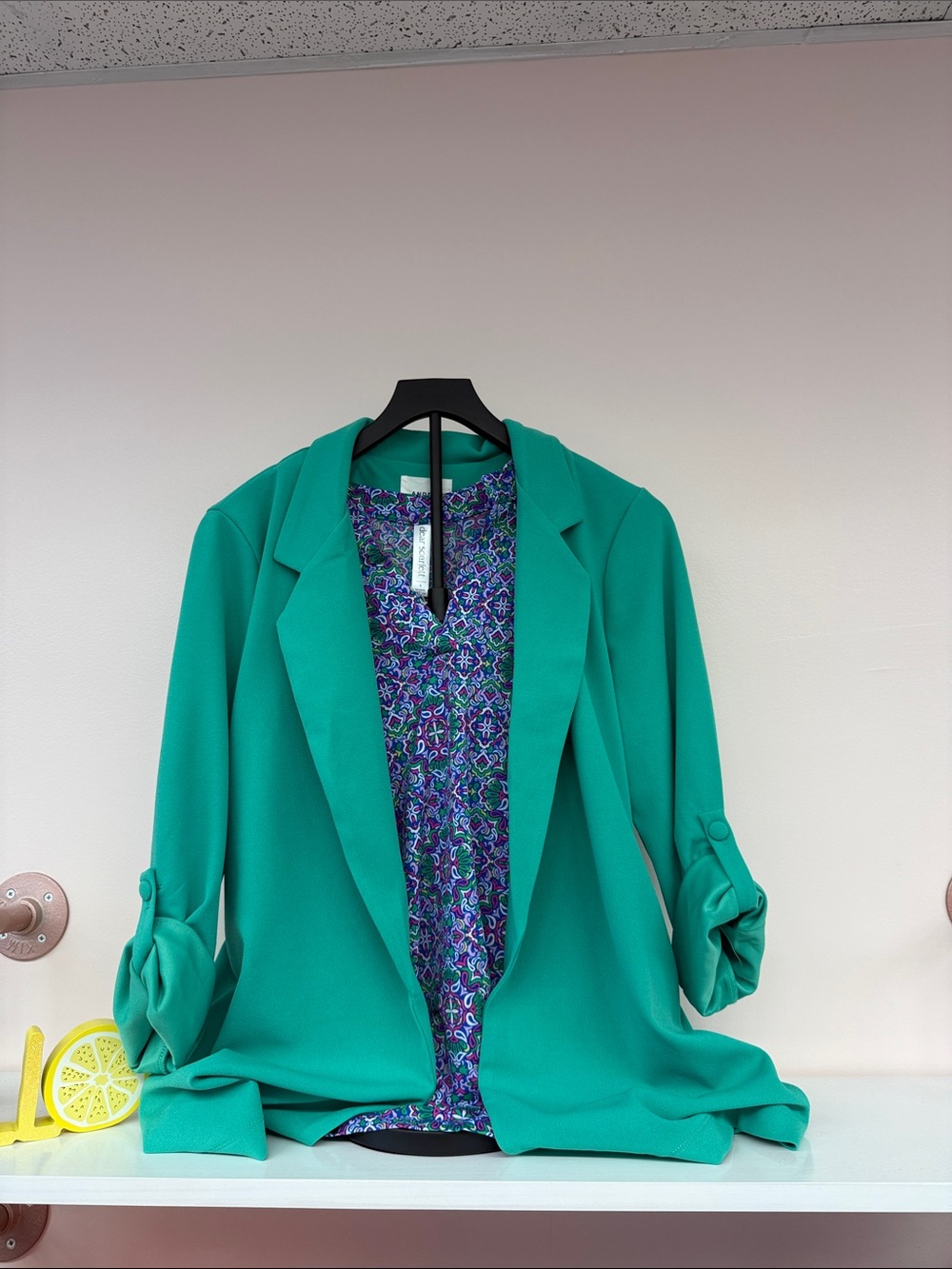Green Open Front Blazer with Rolled 3/4 Sleeves & Pockets